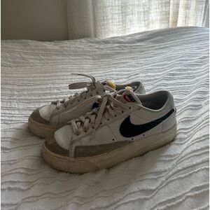 Nike Blazer Low Platform
Women's Shoes